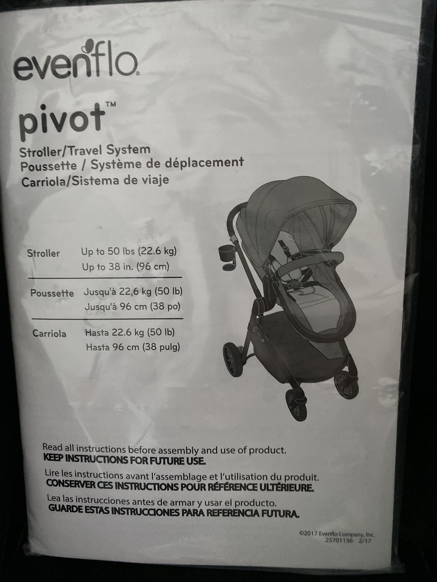 Evenflo Pivot travel system