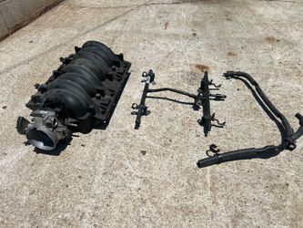LS intake fuel rail and throttle body