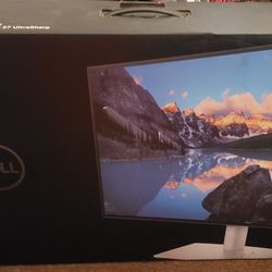 BNIB Dell 27' USB-C Hub Monitor 