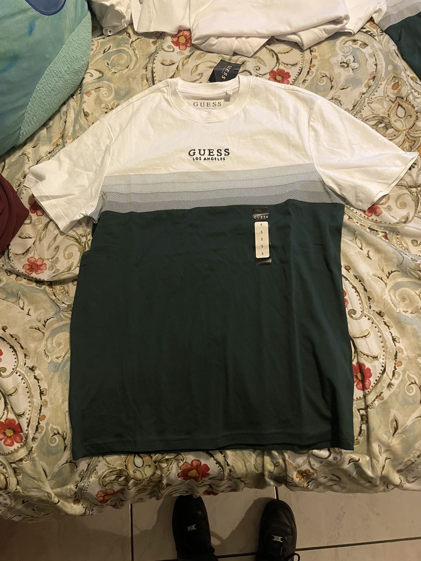 White/blue Guess T Shirt