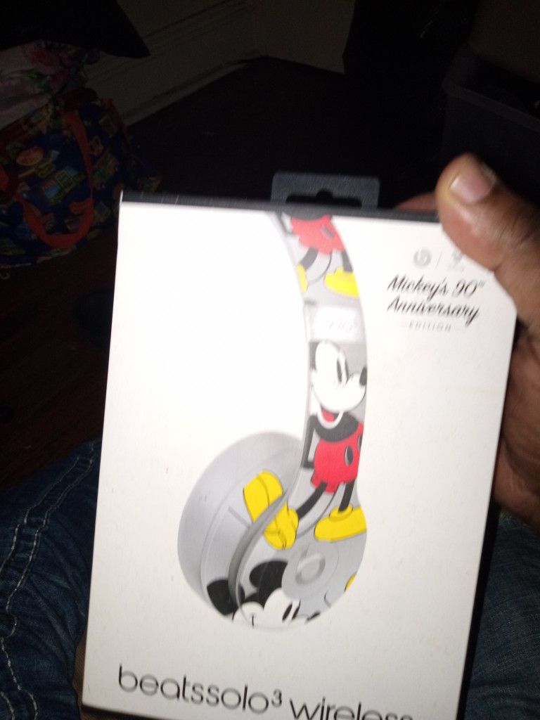 90th Anniversary Mickey Mouse Beats Solo 3 Deadstock