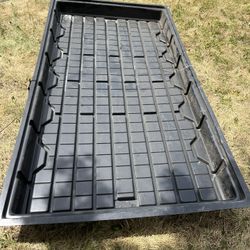 Indoor Hydroponic Growing Equipment