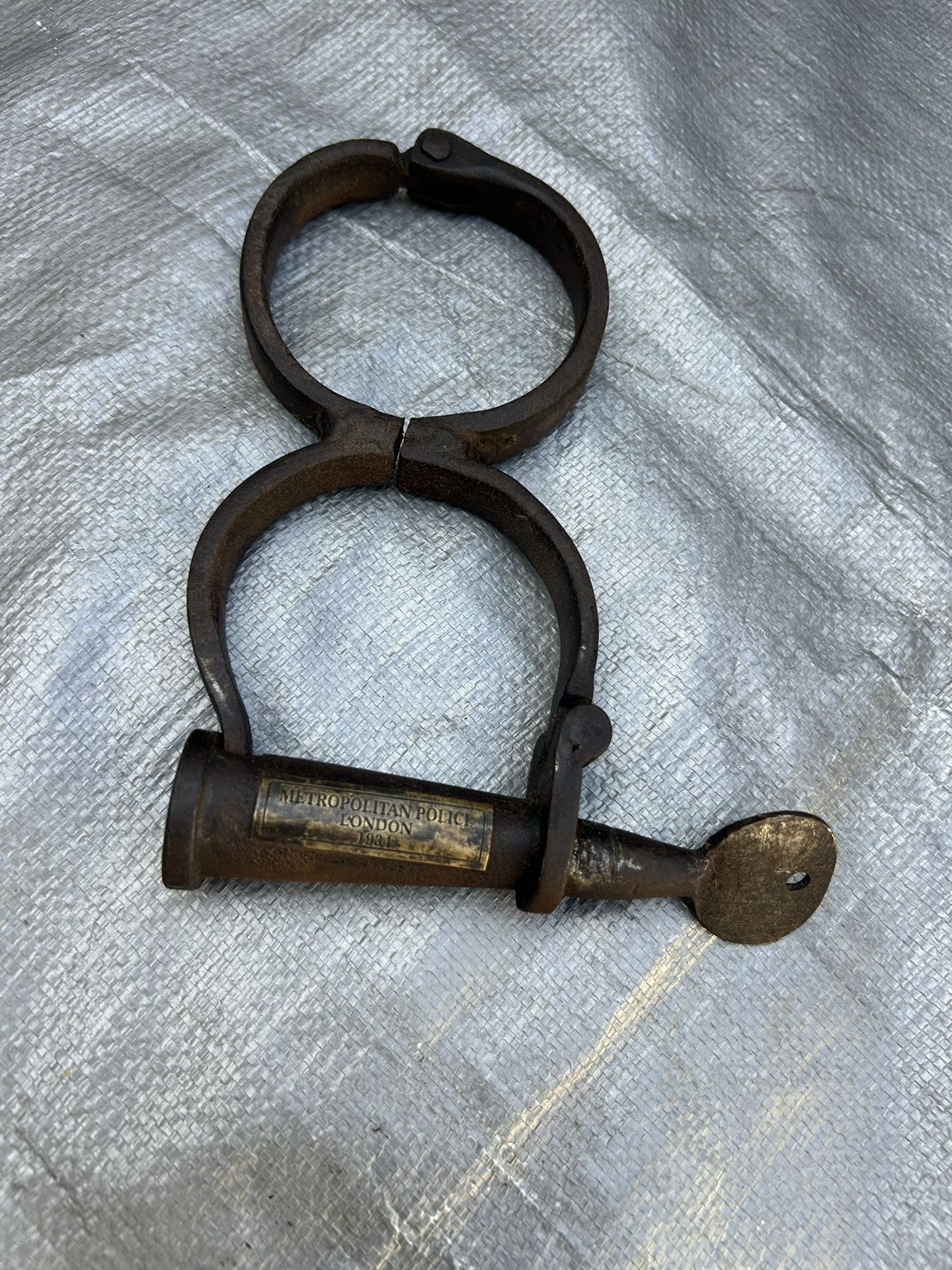 Police Shackle Handcuffs Metro London Patina Collector Man Cave Constable GIFT