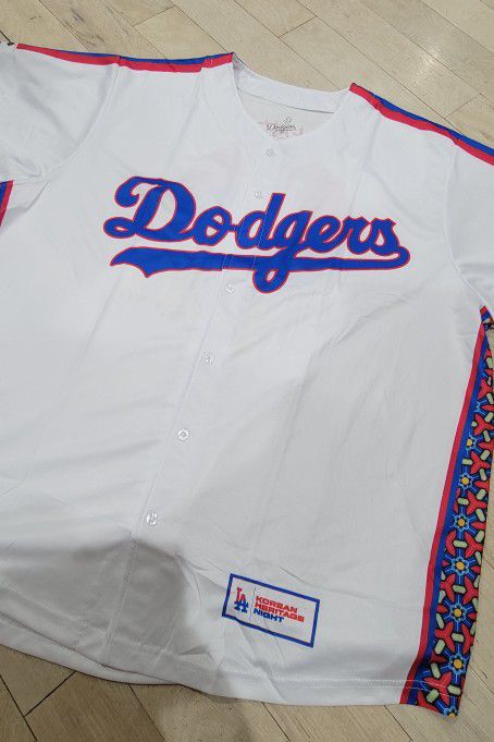 Dodgers Jersey Korean Heritage Night Size Medium for Sale in Monrovia, CA -  OfferUp