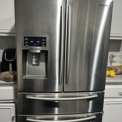 Samsung Stainless Steel Refrigerator 