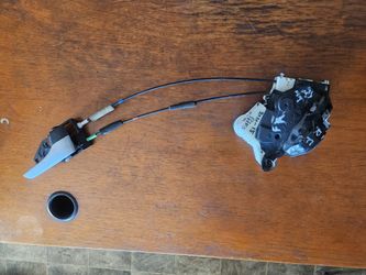2010 - 2015 Toyota Prius Right Front Door Lock Actuator