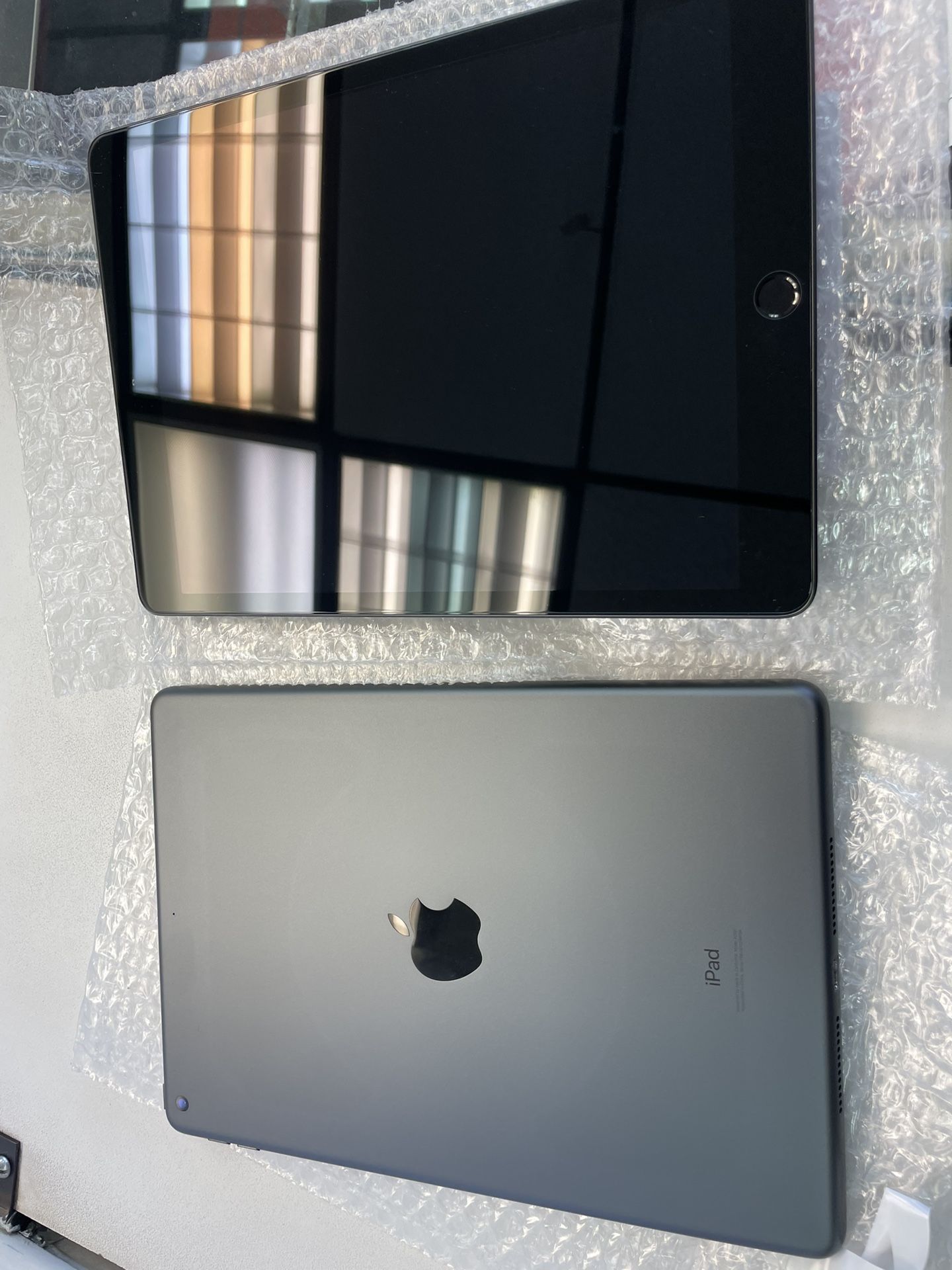 iPad With Charger Included $124