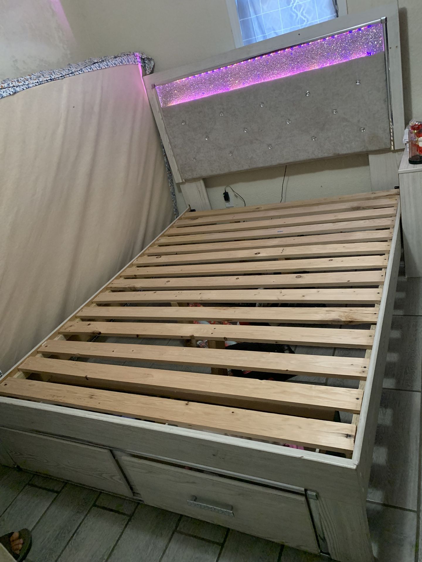 Queen Bed Frame 