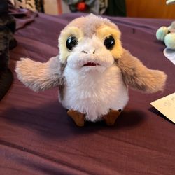 Talking Shoulder Magnet Porg