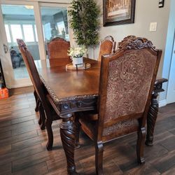 Ashley Furniture Dinning Table.
