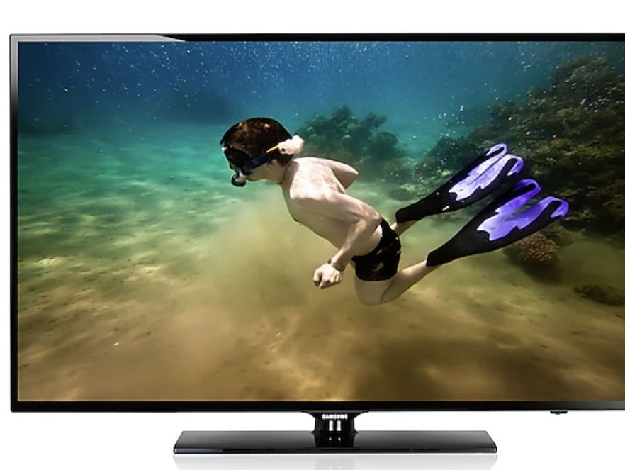 42 Inch Samsung Flat Screen TV With Remote
