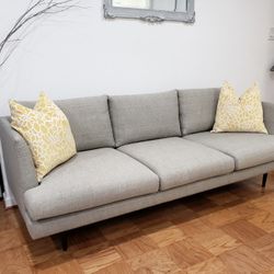 Sofa in excellent Condition!