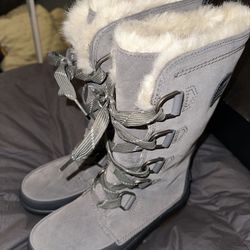 Sorel Snow Boots - Women’s Boot