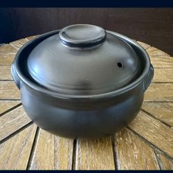 Like New MINI Ceramic Hot Pot (6.5”inches)