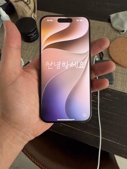 iPhone 15pro (256 gb)