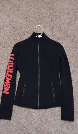 Size 6 Woman Lululemon Disney Black Hoodie Define Jacket