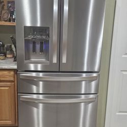 Whirlpool  Refrigerator 