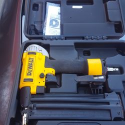 Dewalt Nail Gun 5/8-inch To 2-inch 18 GA