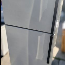 Good Working Refrigerator 