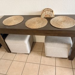 Sofa Table And 2 Ottomans 