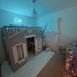 Pottery Barn Playhouse Loft bed