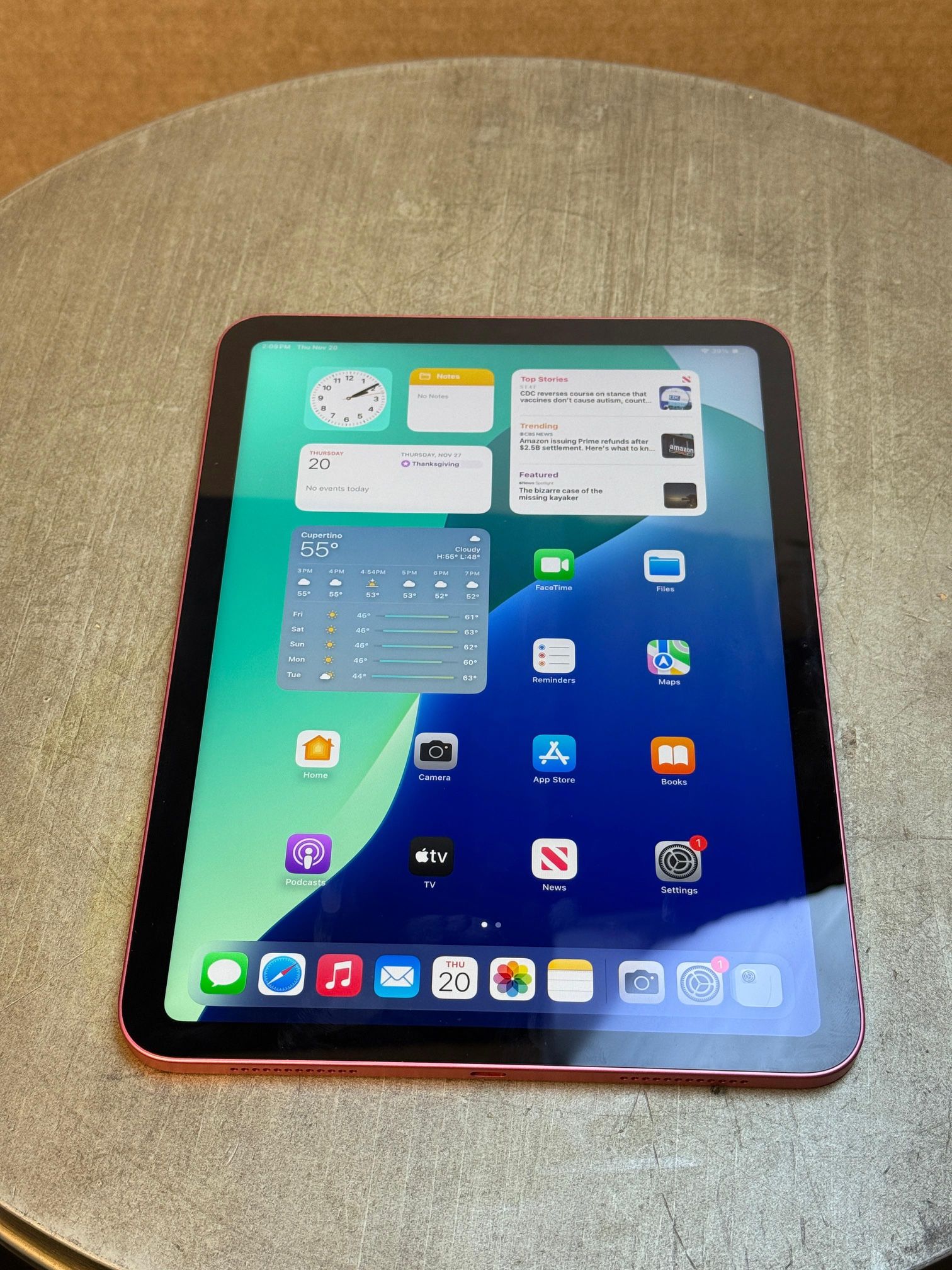 Apple iPad 11th Gen A16 128gb WiFi Box And Charger