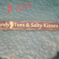 Sandy Toes Sign