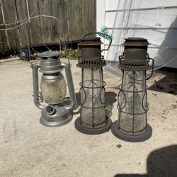 3 Vintage Style Lamps.