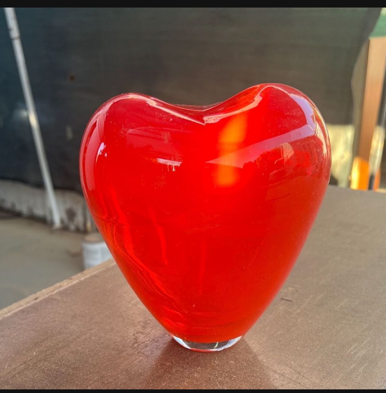 Heart shape vases $2 each/ 100 available