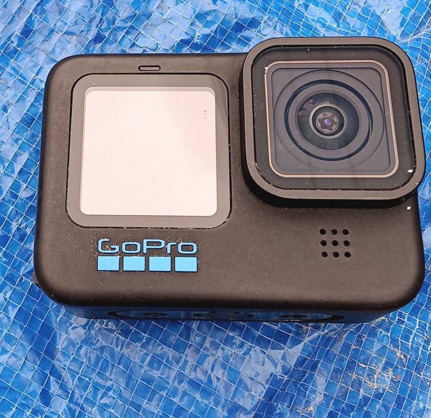 GoPro Hero 10 Set - See Description