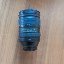 Nikon 28-300mm 3.5-4.5 Ed Fx