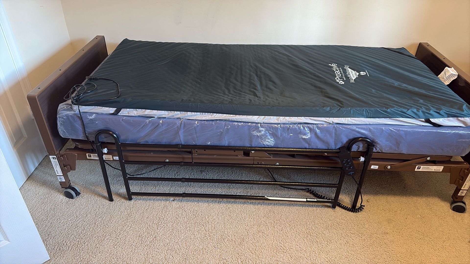 Electric Adjustable Bed With Mattres