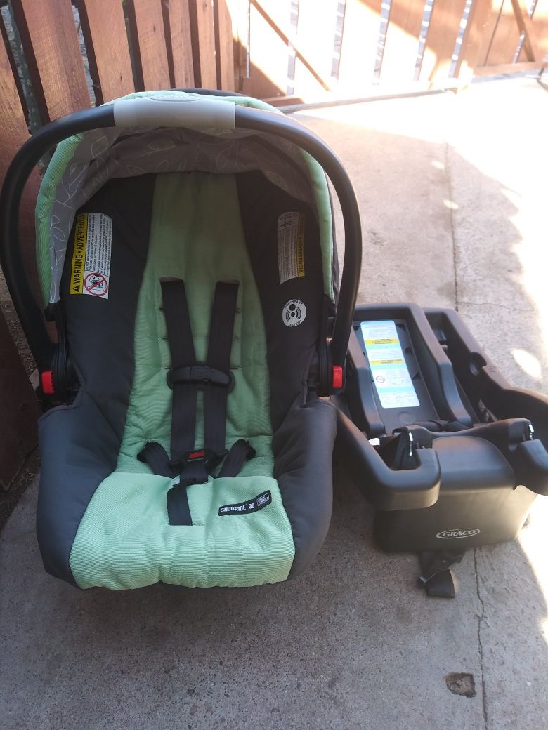 Car seat. Graco click connect