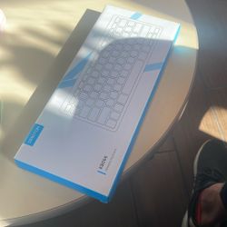 NEW Bluetooth Wireless Keyboard For iPad And Other Tablets. 