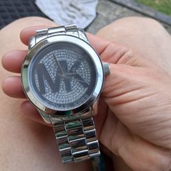 runway crystal pave ladies watch mk5544