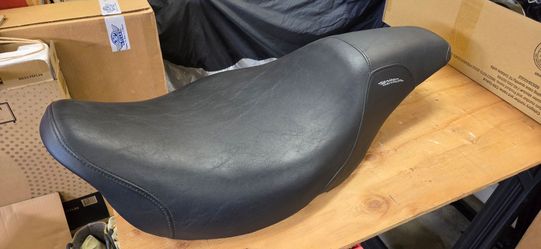Harley Davidson Badlander Seat 93 to 13