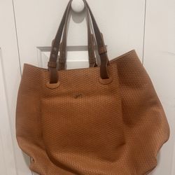 Velez Purse. Brown 👜 
