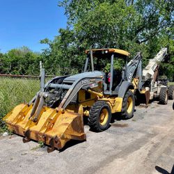 2009 JOHN DEERE BACKHOE LOADER