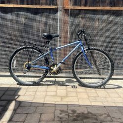 Specialized Hard Rock Bicycle 18 Speed Mountain Bike Commuter Bike