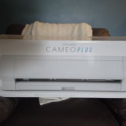 Silhouette Cameo 4 Plus 