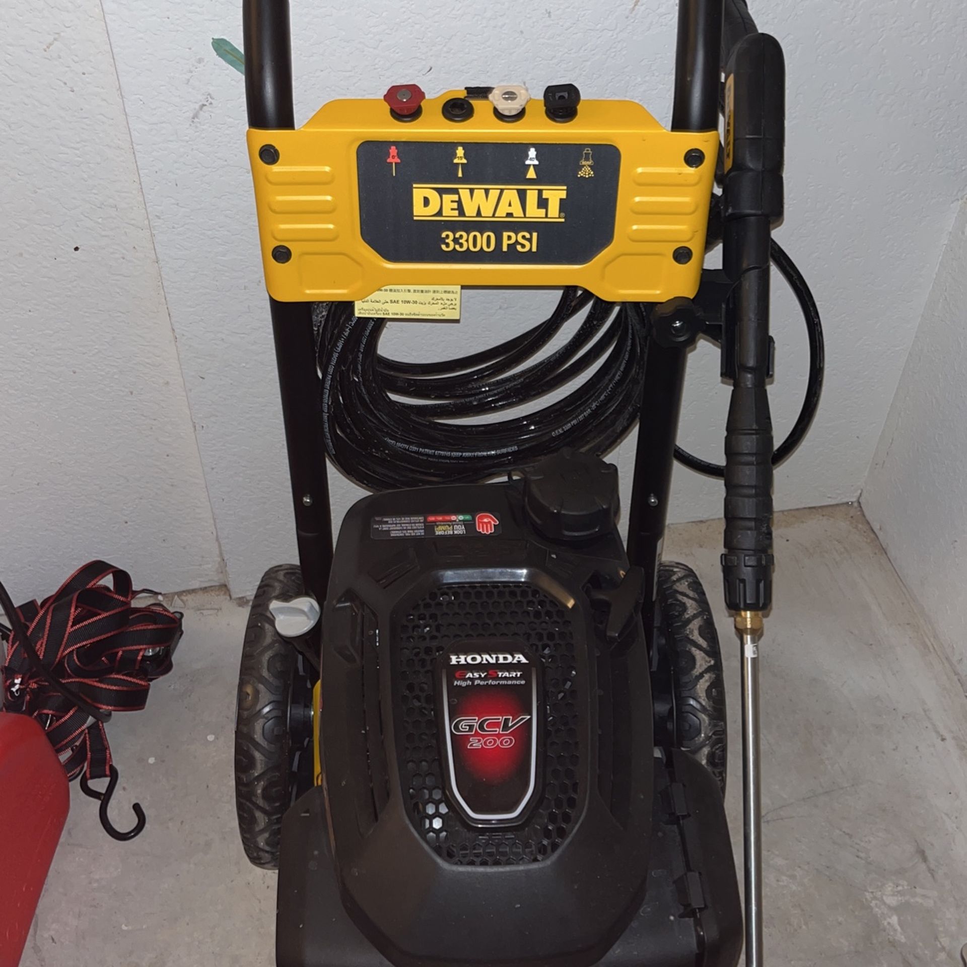 Dewalt 3300 Psi Pressure Washer for Sale in North Las