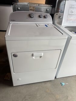 Whirlpool Gas Dryer – Large Capacity – Heavy Duty – Works Perfect