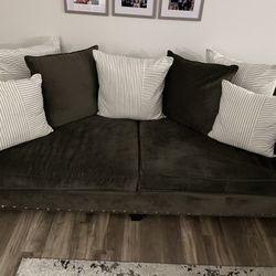 Sofa/ love seat 