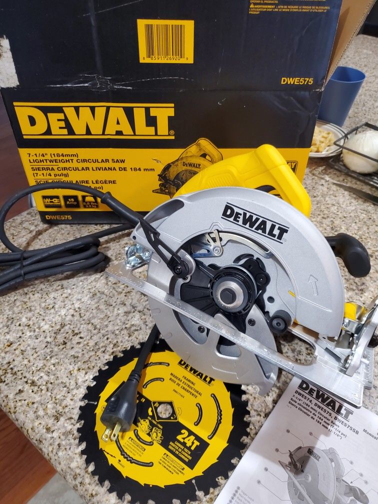Dewalt 7 1/4 Saw Corded