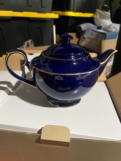 Teavana tea set (new in box)