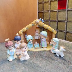 Vintage Prescious Moments Porcelain Nativity 