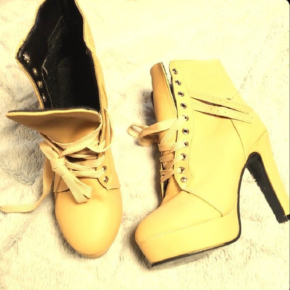 Tan high heel ankle boots US 8.5-9