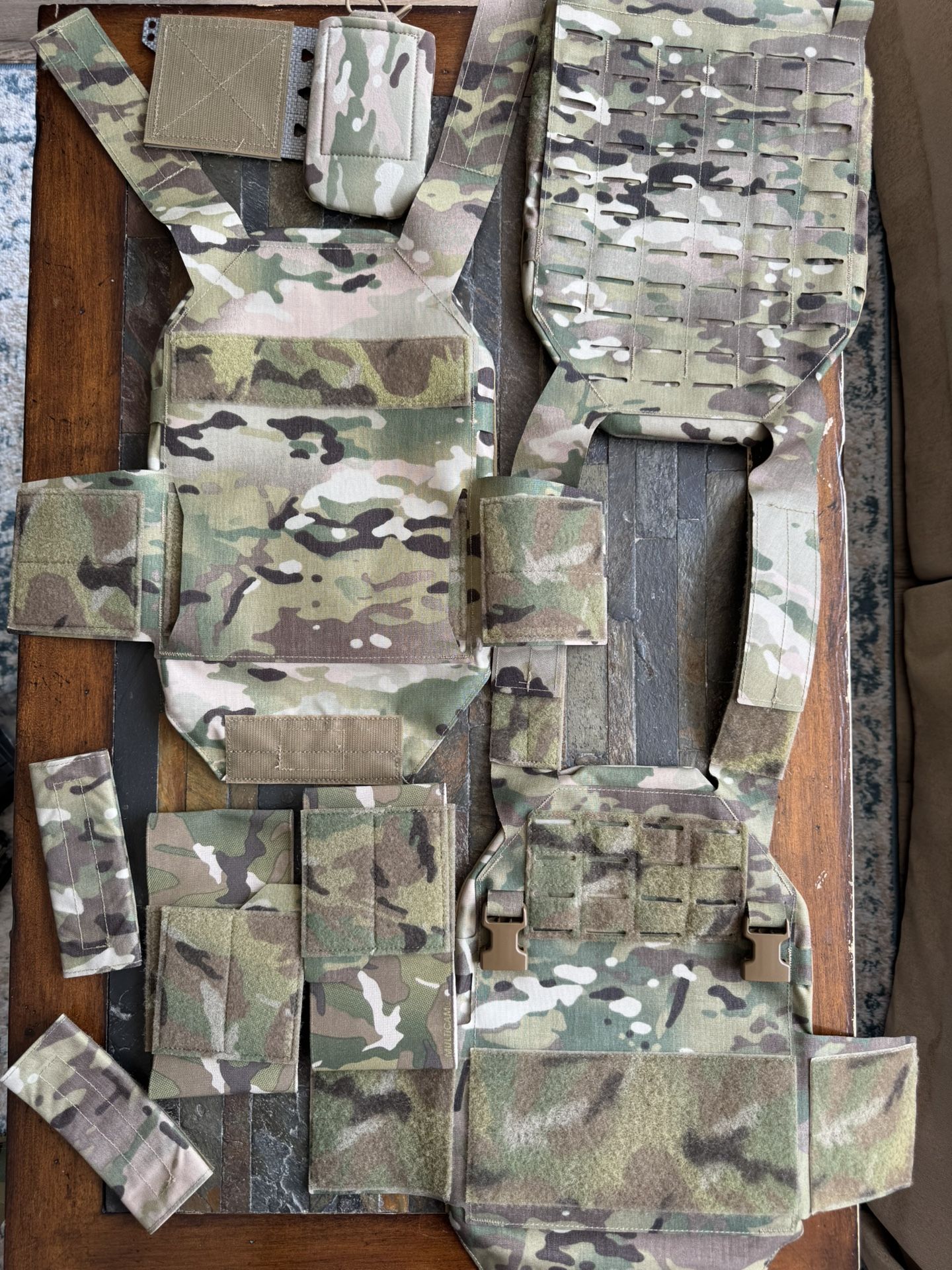 Tracer Tactical Complete TOW Plate Carrier, TAC Rear Plate Bag and Shaw Shank V3