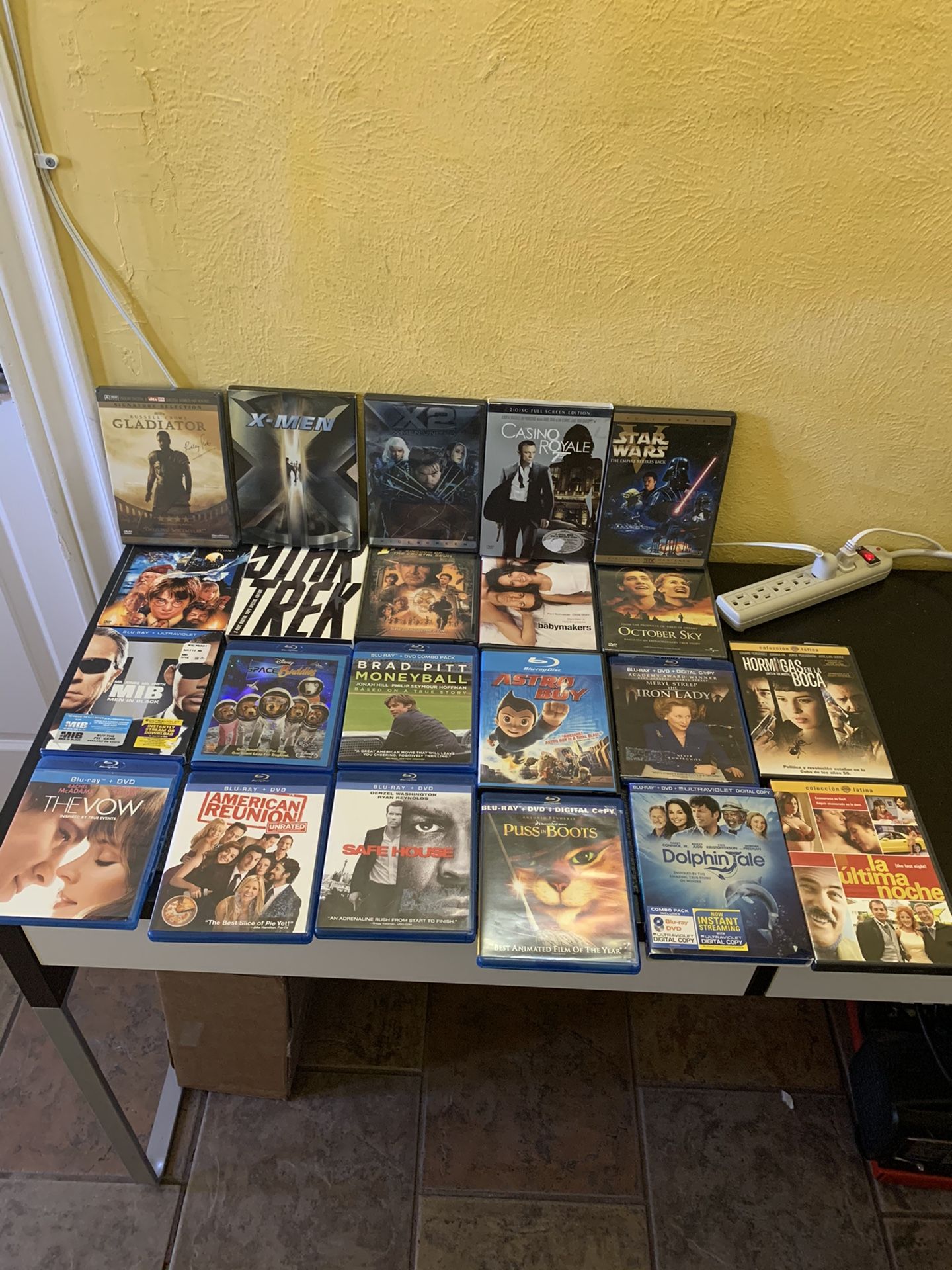 22 DVD & Blueray Movies