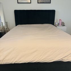 Queen Size Bed 